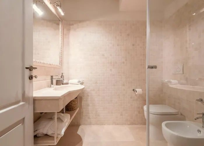 Palazzo Degli Archi * San Vincenzo