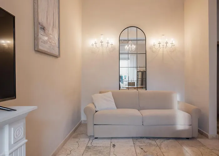 Palazzo Degli Archi * San Vincenzo